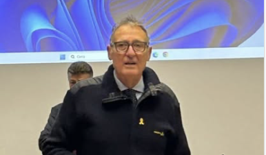 Fornire al Paese una diversa opzione politica